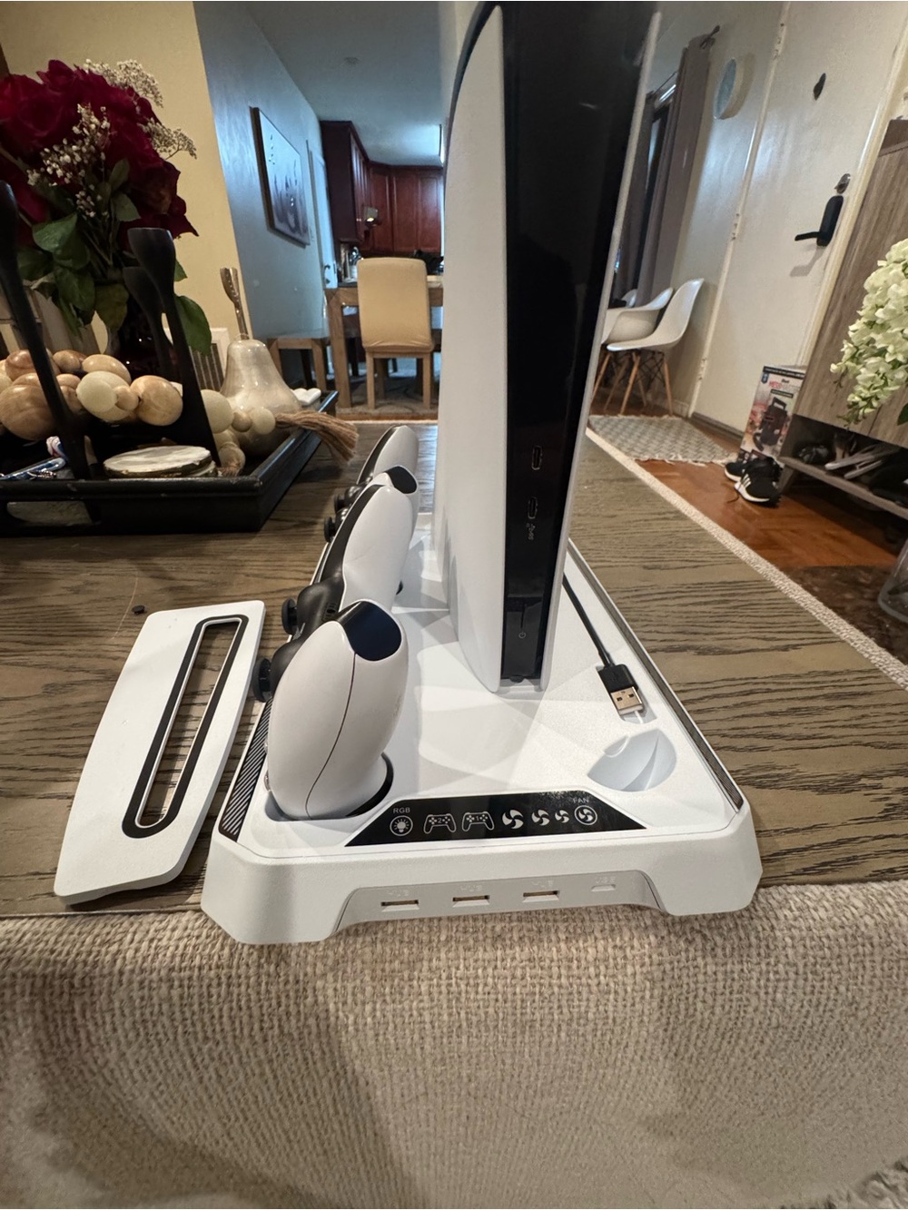 PlayStation 5 Vertical Console & Controller Charging Station - White